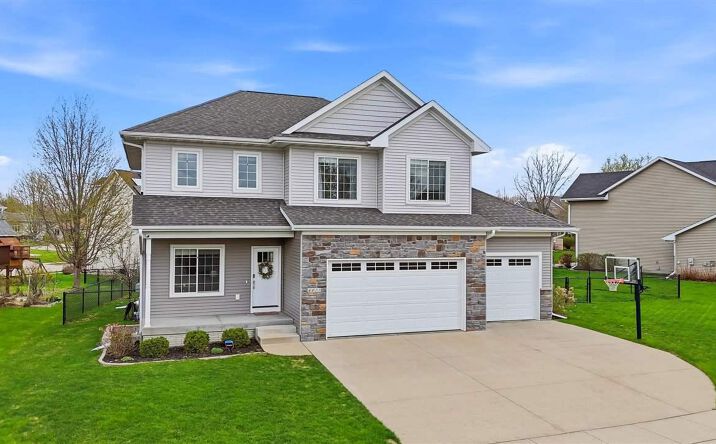 4411 Tempe Place, Iowacity