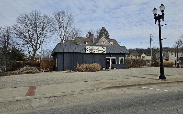 427 E Main Street, Lowell