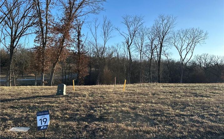 10121 Countryside Drive, Kansas City