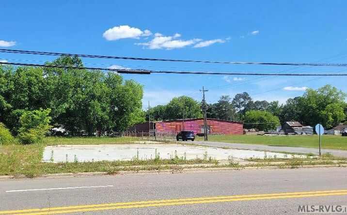 200 N. Mcdaniel St., Enfield