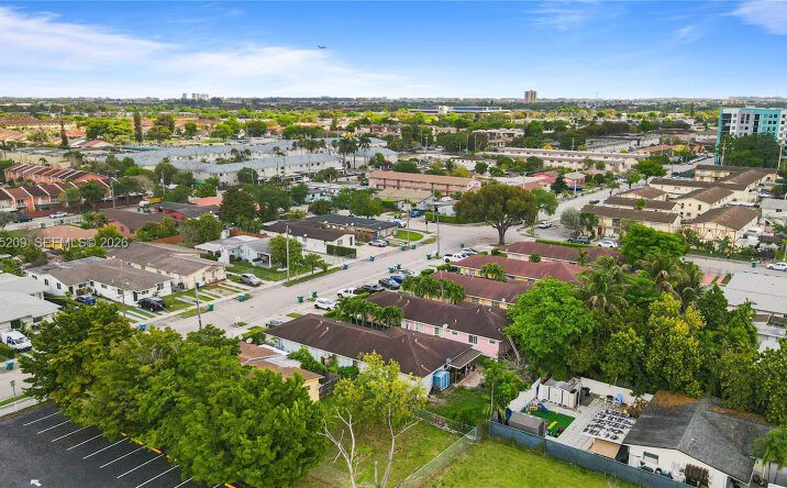 11002 SW 3rd St, Sweetwater