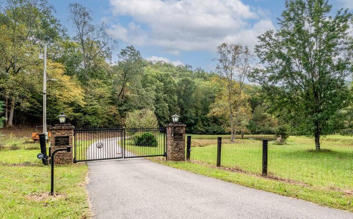 Calloway Cove Road, Hiawassee