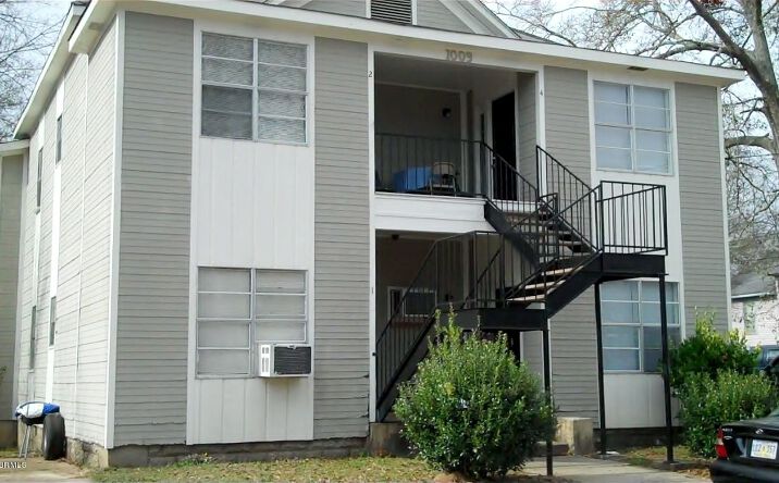 1009 38 Street, Meridian