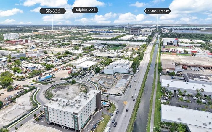 10800 NW 24th St, Sweetwater