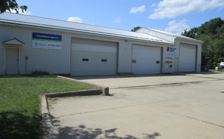 1135 S Bracy Avenue, Greenville