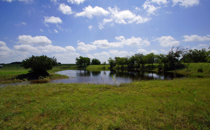2002 County Road 276, Bertram
