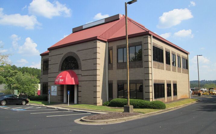 1560 Holcomb Bridge Rd, Roswell