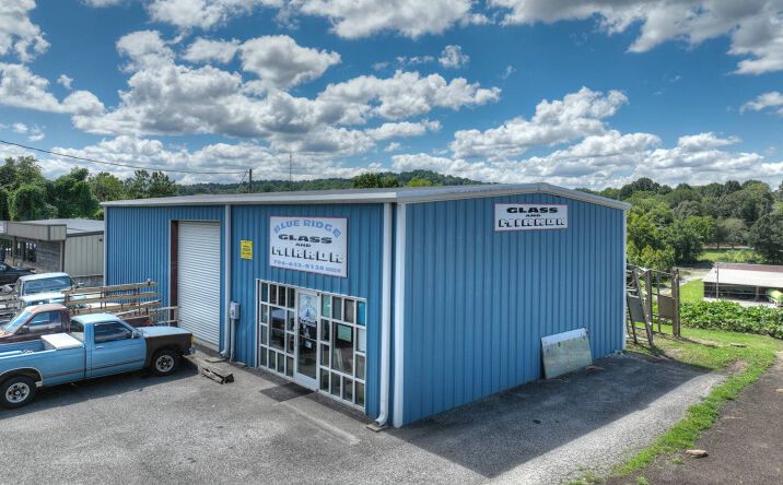 3781 E First Street, Blue Ridge