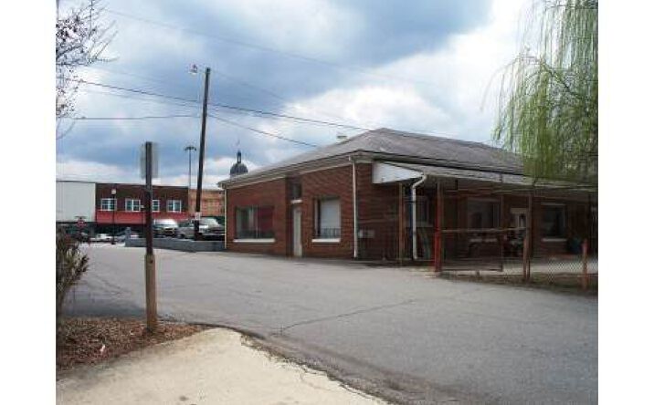 23 Hickory Street, Murphy
