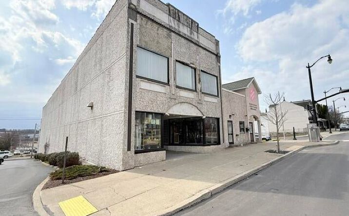 354 W BROAD ST, HAZLETON
