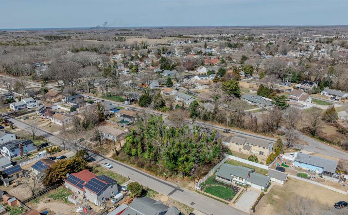 937 B Myrna Road, Erma