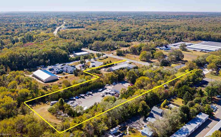 1892 Route 9 North, Clermont