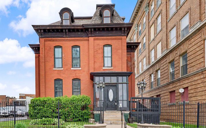 20 S 1St Avenue, Marshalltown
