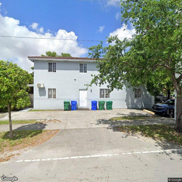 900 NW 28 AV, Miami