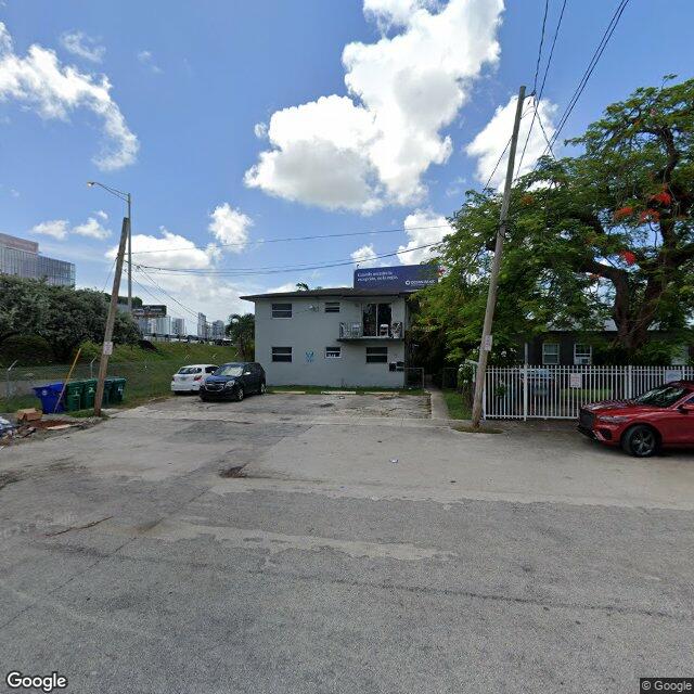 650 NW 28th St, Miami