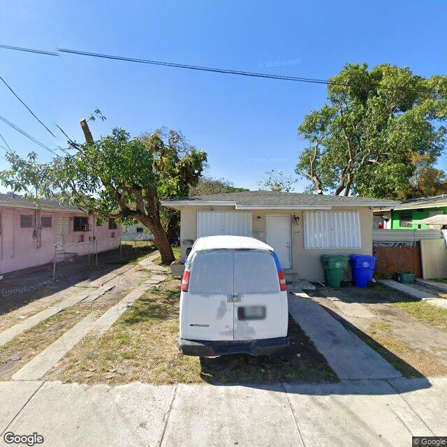 4240 NW 12, Miami