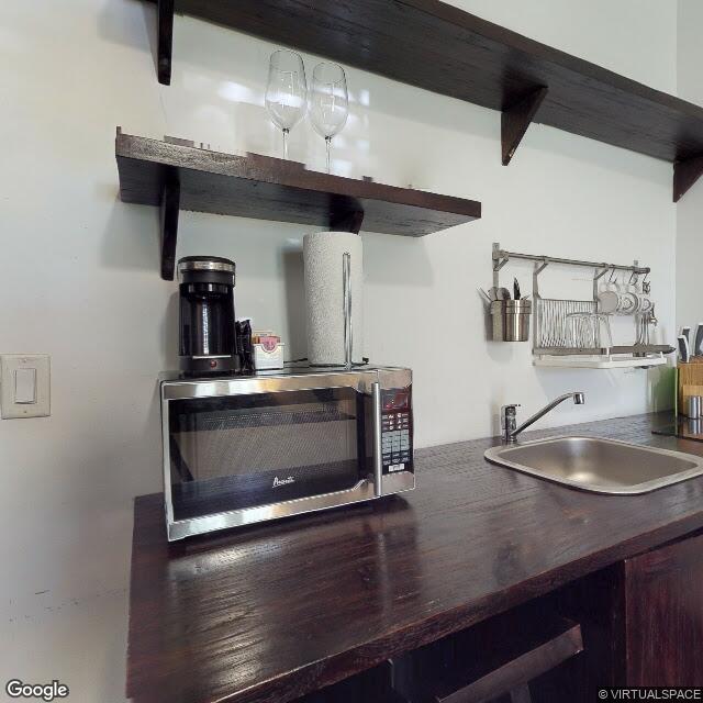 575 NE 61st St, Miami