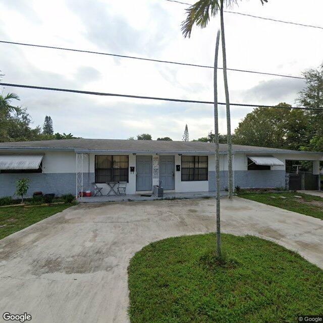 521 SW 9th St, Hallandale Beach