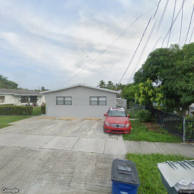 606 SW 8th St, Hallandale Beach