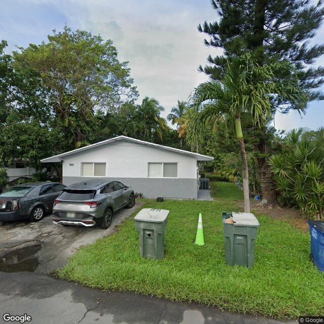 628 SW 6th Ter, Hallandale Beach