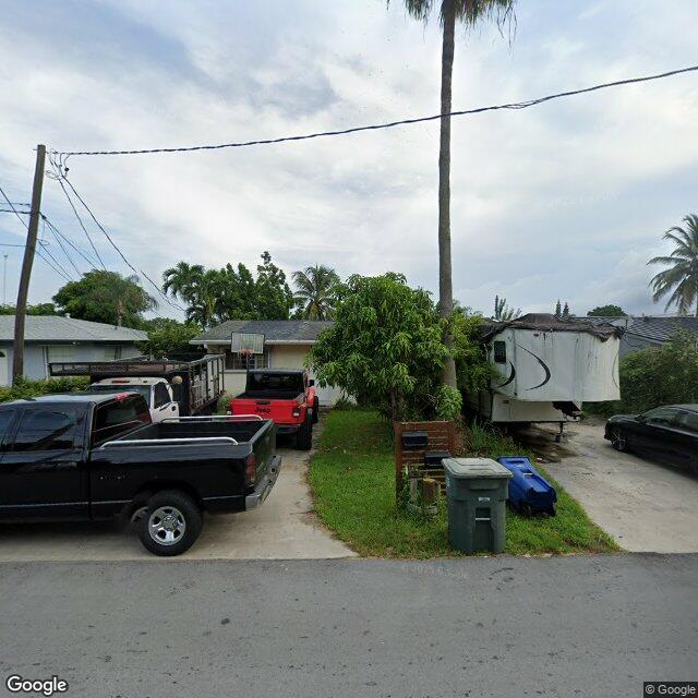 1025 SW 3 St, Hallandale Beach