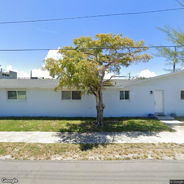 325 SE 2nd St, Hallandale Beach