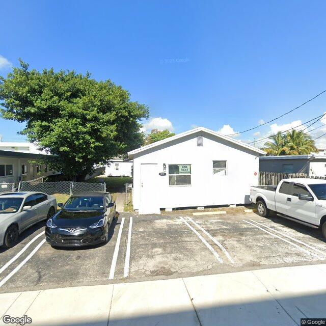 517 NW 1ST AV, Hallandale Beach