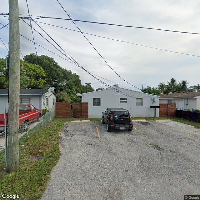 1013 NW 8th St, Hallandale Beach