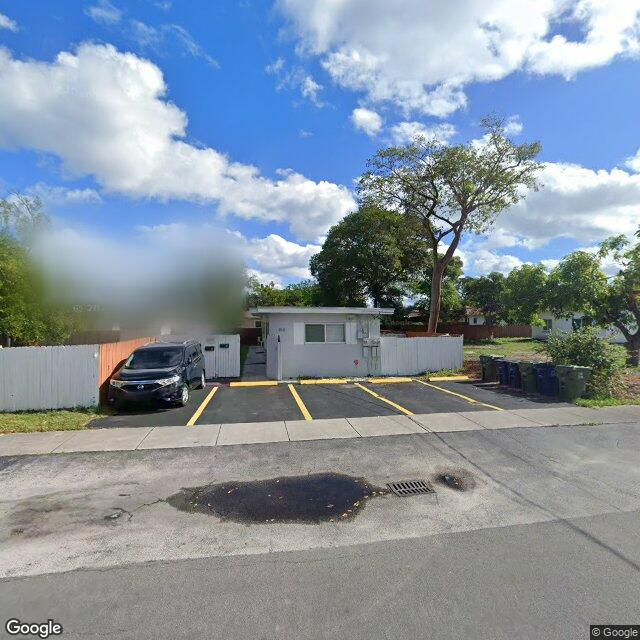 910 NW 3RD AV, Hallandale Beach