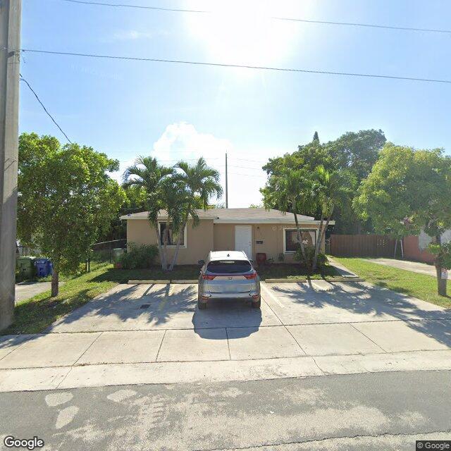 1012 NW 1st Ave, Hallandale Beach
