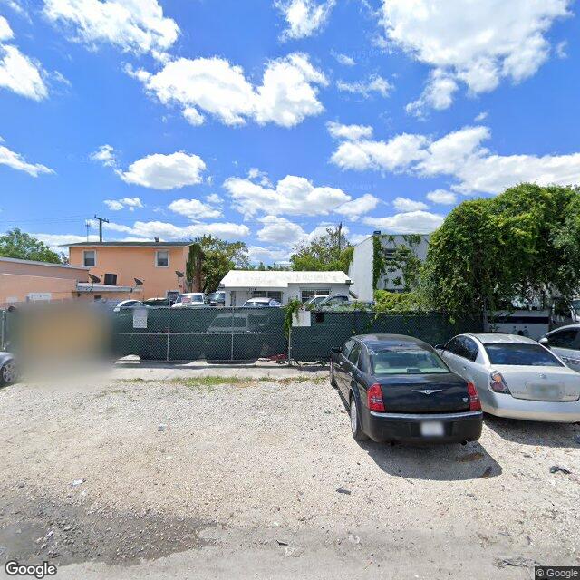 5714 Plunkett, Hollywood
