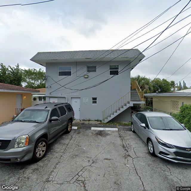 2022 Pierce St, Hollywood