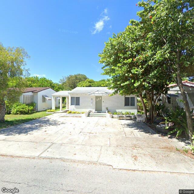 2425 Pierce St, Hollywood