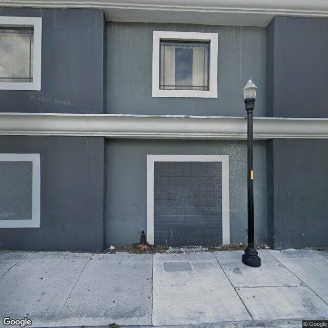 2227 N Federal Hwy, hollywood