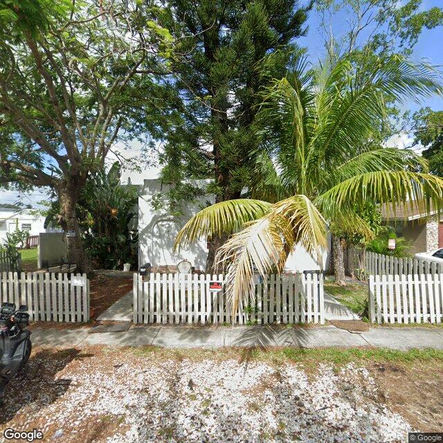 224 SW 14th St, Dania Beach