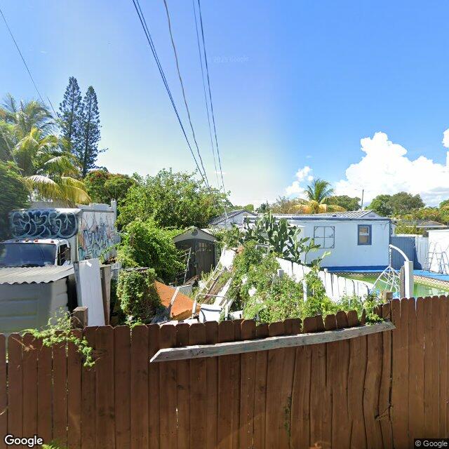 230 SW 14th St, Dania Beach