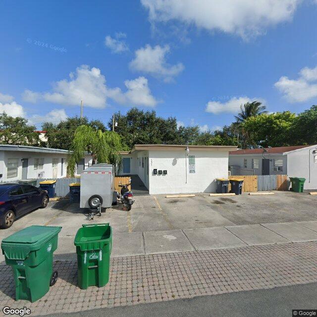 121 SW 5th Ct, Dania Beach