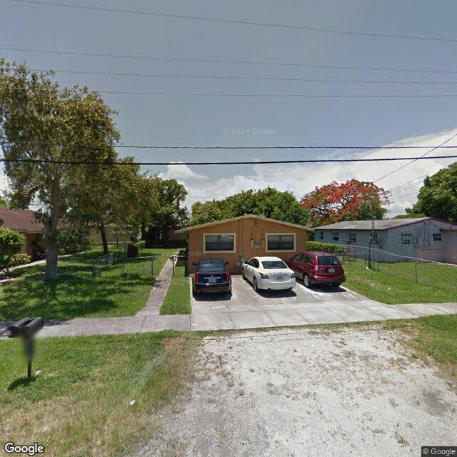 121 NW 12th Ave, Dania Beach
