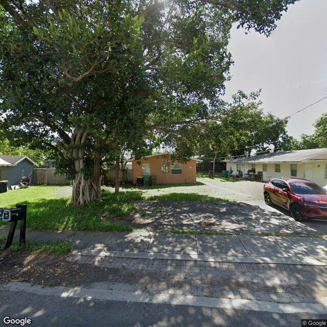 218 NW 8th Ave, Dania Beach