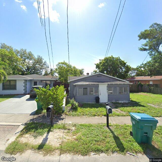 224 NW 8th Ave, Dania Beach