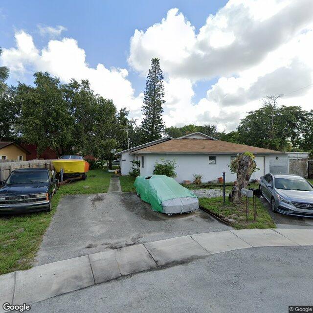 6111 SW 42nd Pl, Davie
