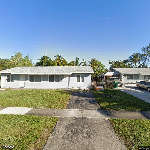 5401 NW 17th St, Lauderhill