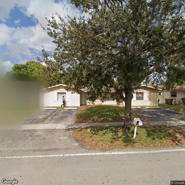 5881-5885 NW 19th St, Lauderhill