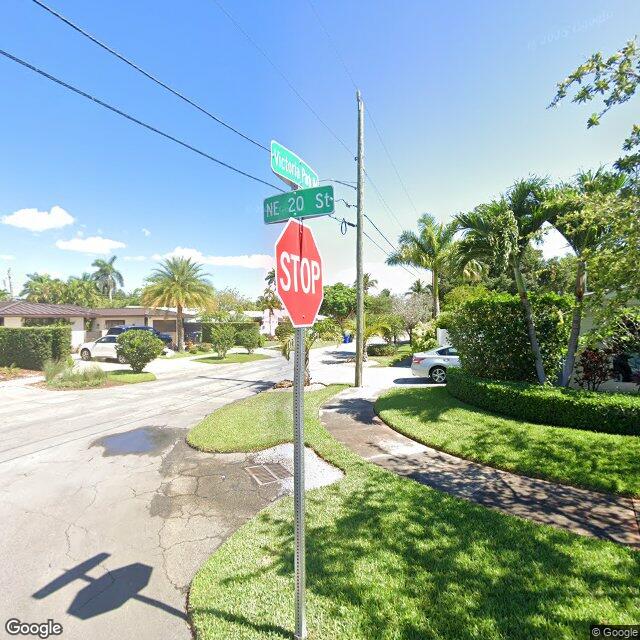 C4, Wilton Manors
