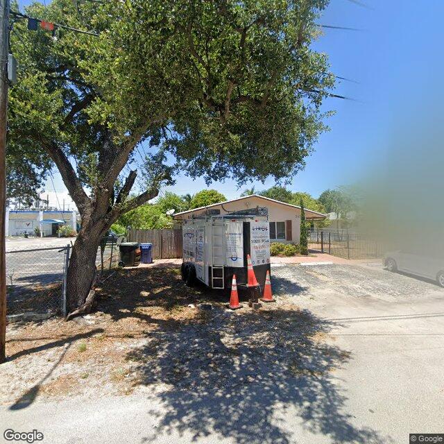 565 NE 35th St, Oakland Park
