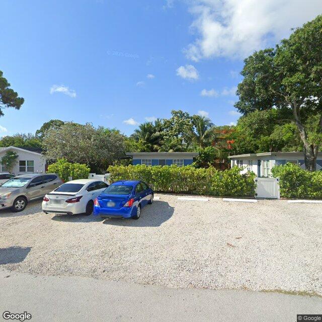 902 NE 40th St, Oakland Park