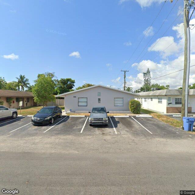 220 NE 41st St, Oakland Park