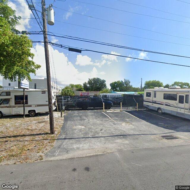 875 NE 42nd St, Oakland Park