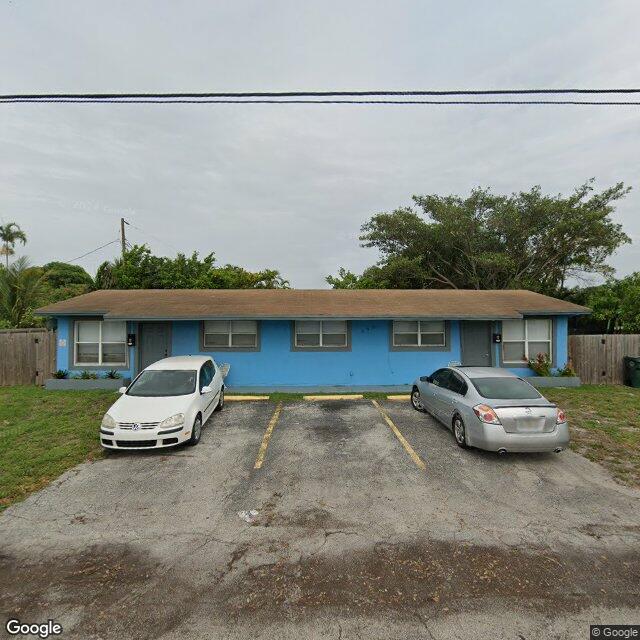 390 NE 42nd Ct, Oakland Park