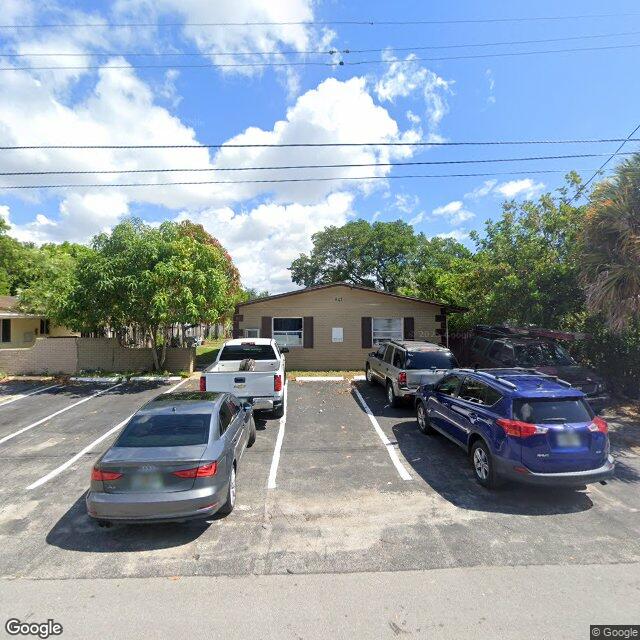 841 SW 10th St, Pompano Beach